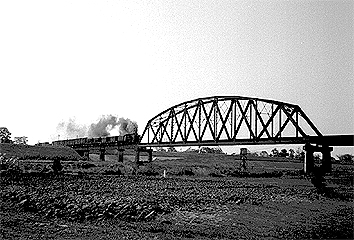 川越線橋梁3のコピー.jpg